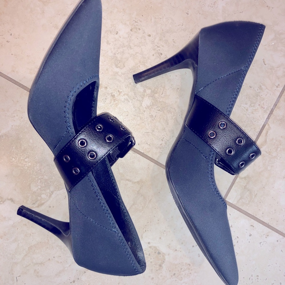 🫐Simply Vera Wang Navy Pumps, Size 8 1/2 Med.